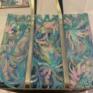 Lilly Pultizer Blue Floral Pool Tote and Pouch